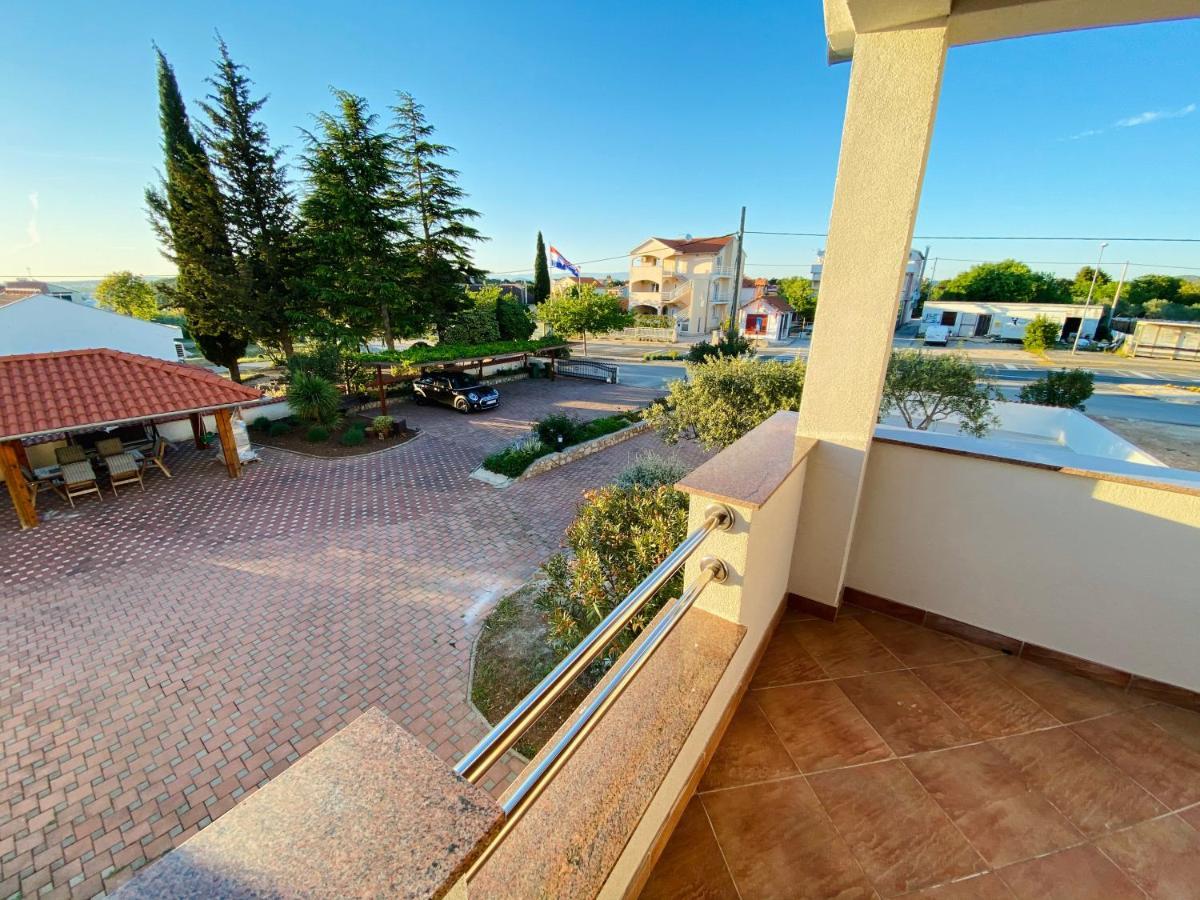 Apartmani Svemir Драге Экстерьер фото