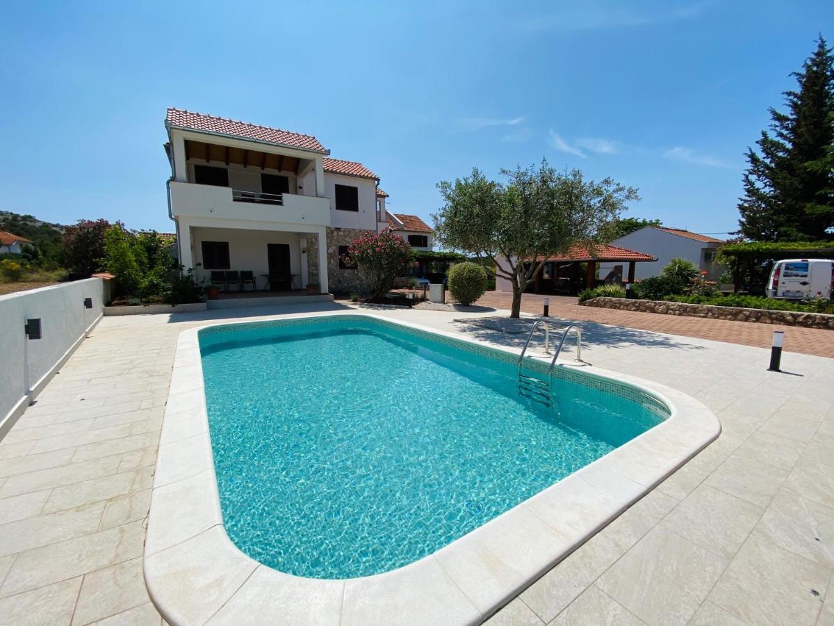 Apartmani Svemir Драге Экстерьер фото