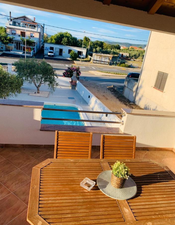 Apartmani Svemir Драге Экстерьер фото