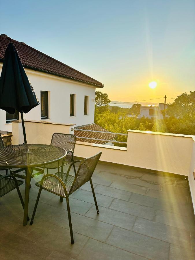 Apartmani Svemir Драге Экстерьер фото