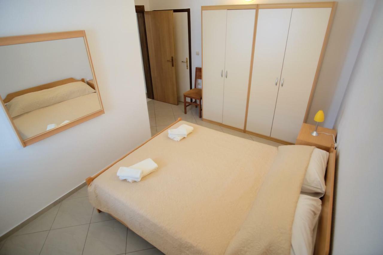 Apartmani Svemir Драге Экстерьер фото