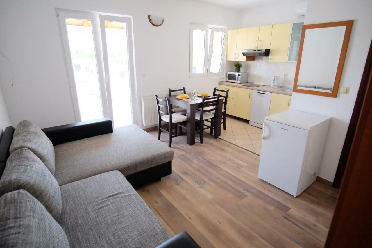 Apartmani Svemir Драге Экстерьер фото