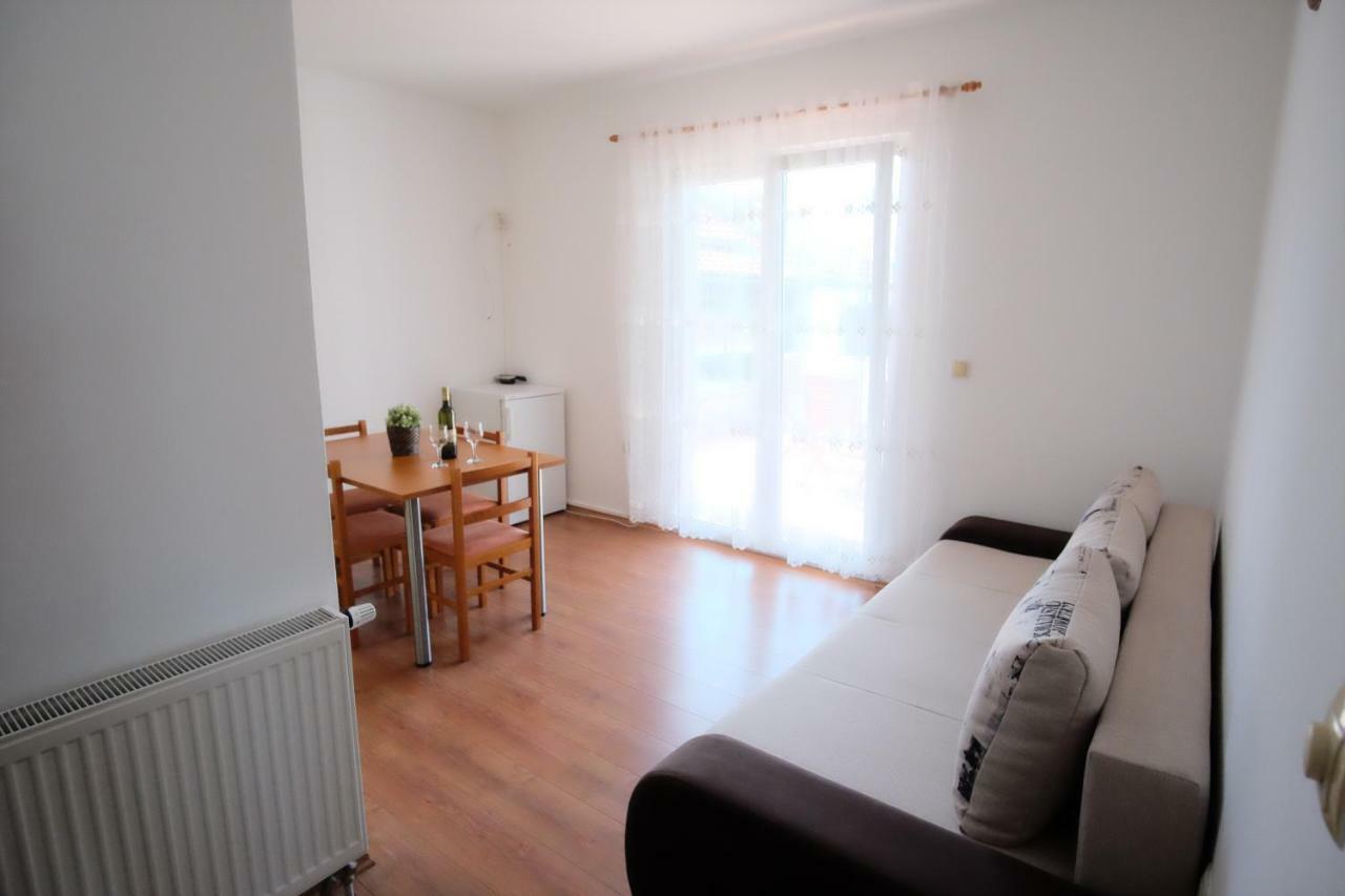 Apartmani Svemir Драге Экстерьер фото