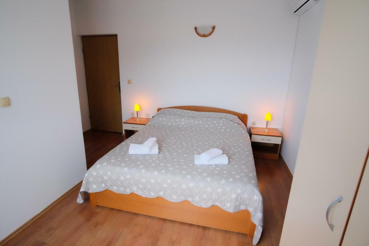 Apartmani Svemir Драге Экстерьер фото